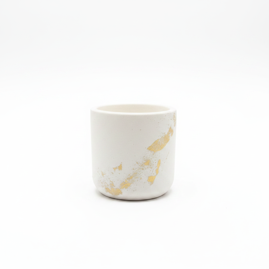 Pot blanc et or – fond blanc Google